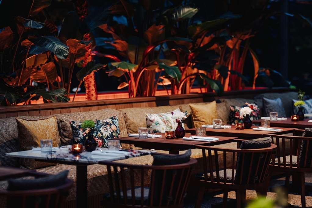 Sly Hotel
